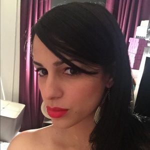 Meet your Posher, Candy