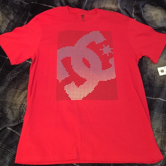 DC men's red shirt