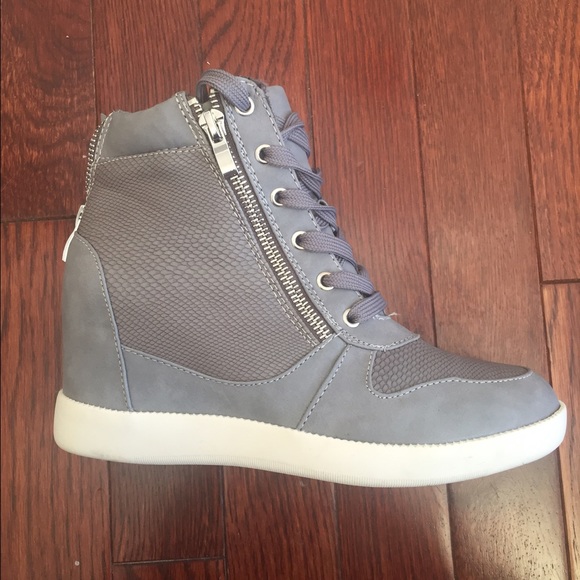 JustFab Shoes - 🎉SALE🎉 JustFab Wedge Sneakers