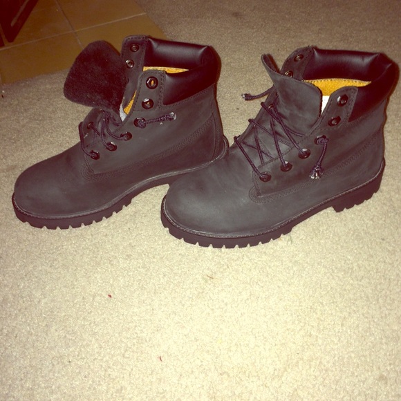 Black suede timberlands.
