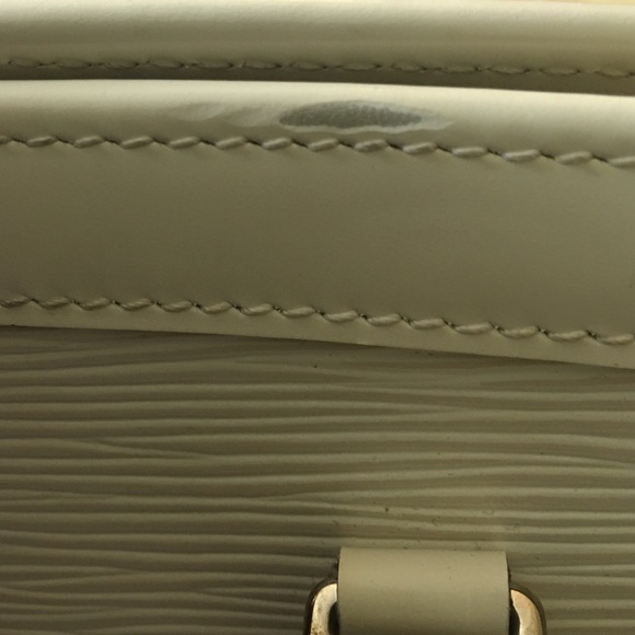 ❌SOLD❌Authentic LV Madeline PM - Picture 3 of 8