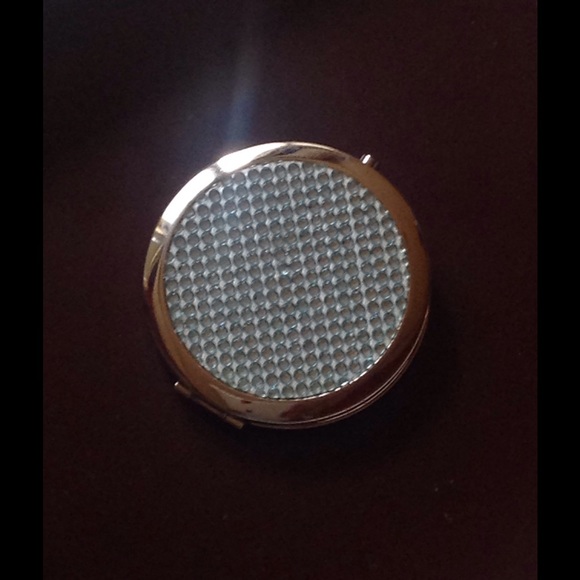 JEWELED COMPACT MIRROR REFECT UR CLASS - Picture 2 of 4