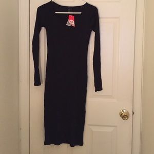 Long sleeve maxi dress in black