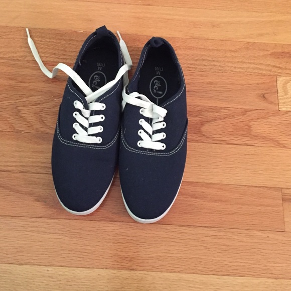 New never worn Sneakers