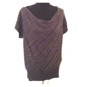 Short sleeve sweater