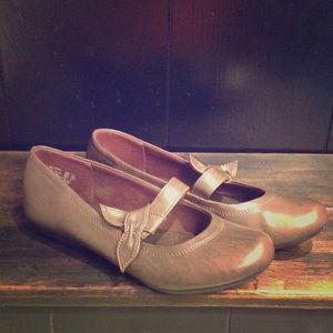 Brown leather Mary Janes