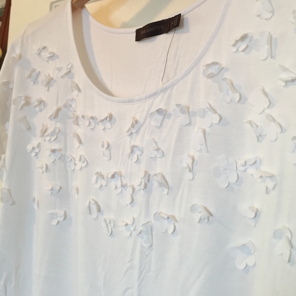 White T - Picture 2 of 4