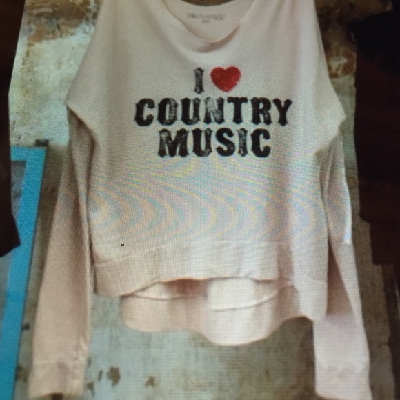 Free People Tops - Beautiful music top 🌺And pink free people shirt.