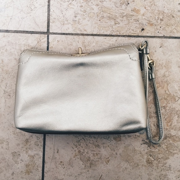 Coach Leather Clutch (Gold)