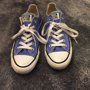 Cute blue converse!😍 women's 7 men's 5