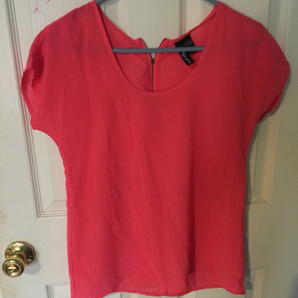 Cute blouse