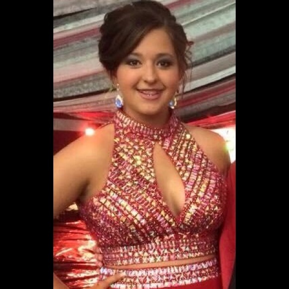 Formal dress - Picture 1 of 2
