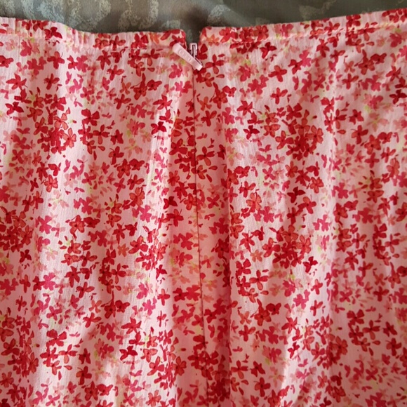 Donated Express mini skirt. 13 - Picture 2 of 4