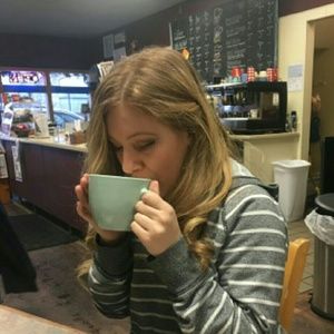 Meet your Posher, Kaitlin