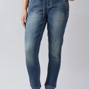 Seven7 jean joggers.