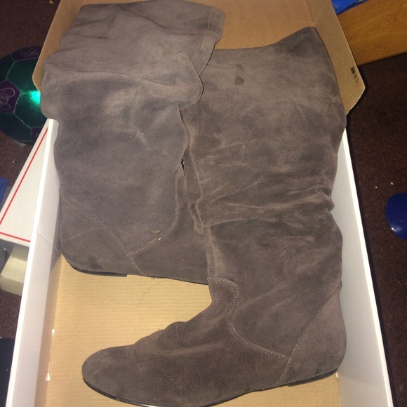 Grey suede Steve Madden slouch boot