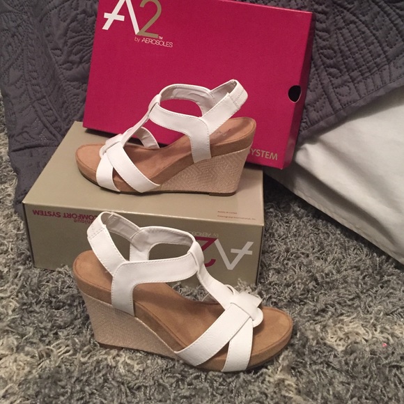 White Aerosole wedges