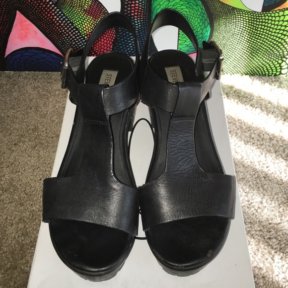 Steve Madden "Stefano" chunky heel sandal