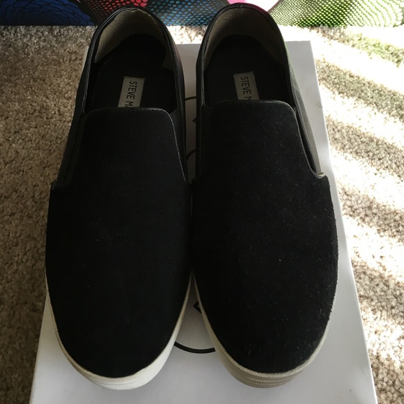 Steve Madden "Buhba" platform sneaker