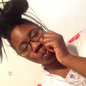 Meet your Posher, Alysha