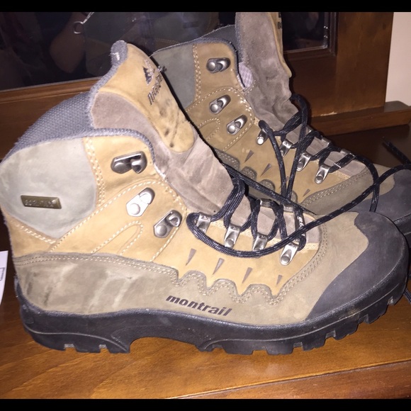 Men's gortex boots never worn