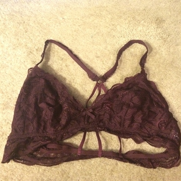 💥SALE💥 NWOT bralette in gorgeous burgundy