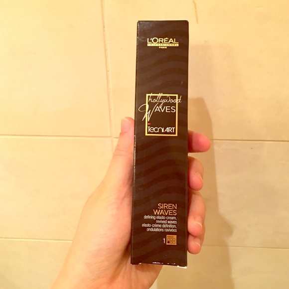L'Oreal Hollywood waves curl defining cream❣