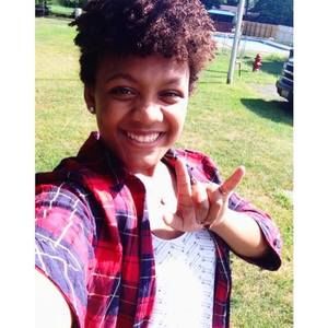 Meet your Posher, Vanessa