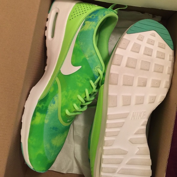 ✅NIKES- wore 1 time✅