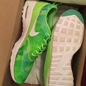 ✅NIKES- wore 1 time✅