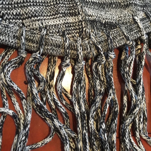 Firth Marled Fringe Poncho NWOT - Picture 3 of 4