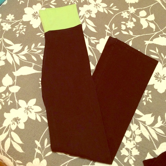 VS yoga pants