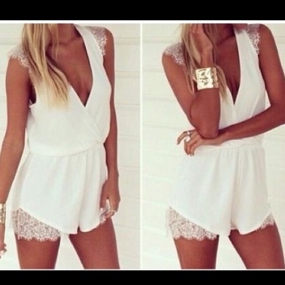 Black lace romper 😍