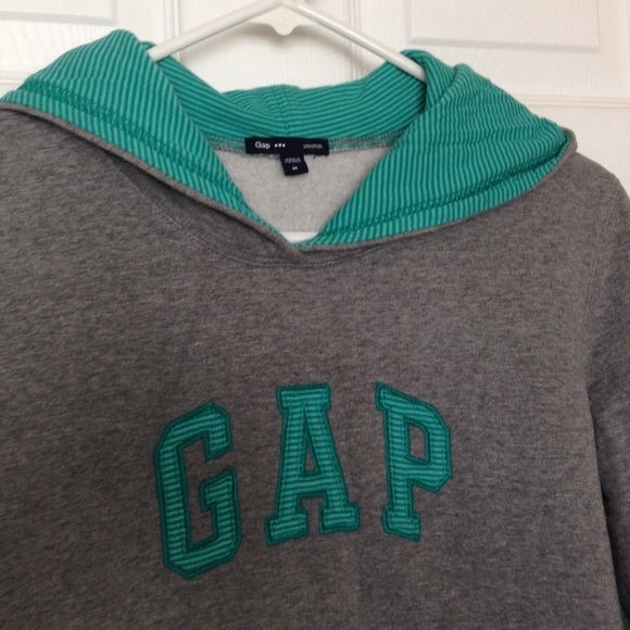 GAP Sweatshirt - Picture 3 of 4