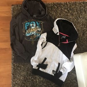 2 fox hoodies
