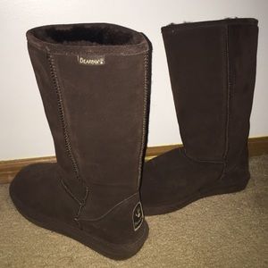 chocolate brown bearpaw boots size 8