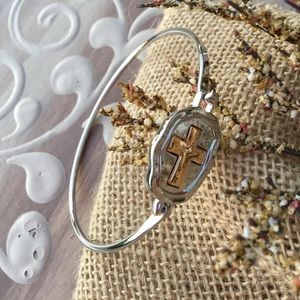 Two-tone cross bracelet