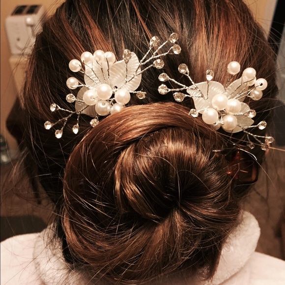 Bridal hair pins with pearls and rhinestones