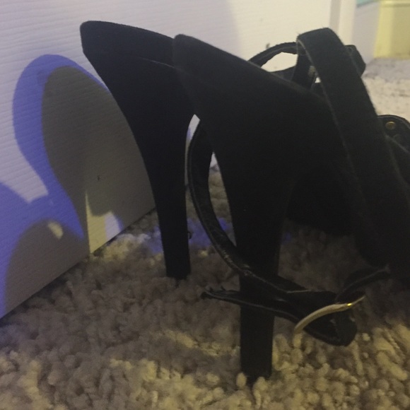 Forever 21 ankle heels - Picture 3 of 3