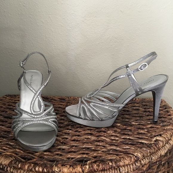 Evening high heel sandals with rhinestones