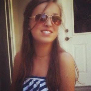 Meet your Posher, Danielle