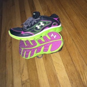 Micro under armour shoes