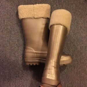 Ugg rain winter boot galoshes