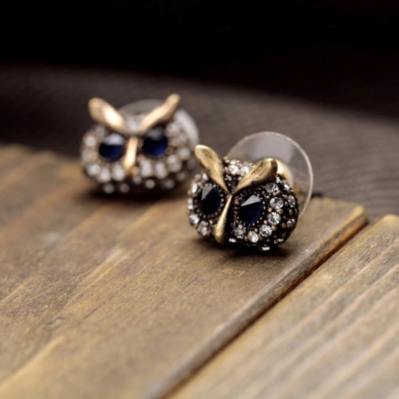 🆕 Darling Crystal Owl Earrings - Picture 3 of 4