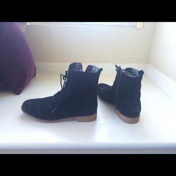 Tom's Lace up booties.