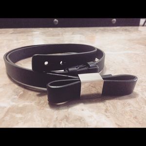 NY&Co. Adjustable Black Bow Belt