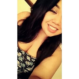 Meet your Posher, Anahi