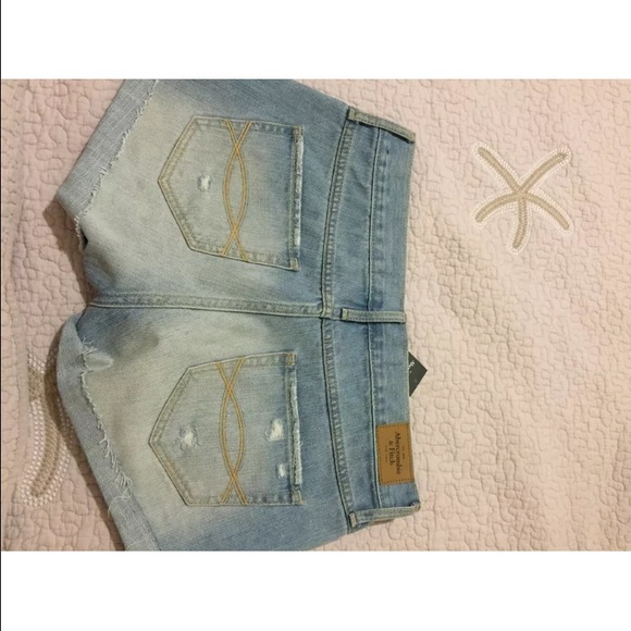 Abercrombie & Fitch short jeans - Picture 3 of 4