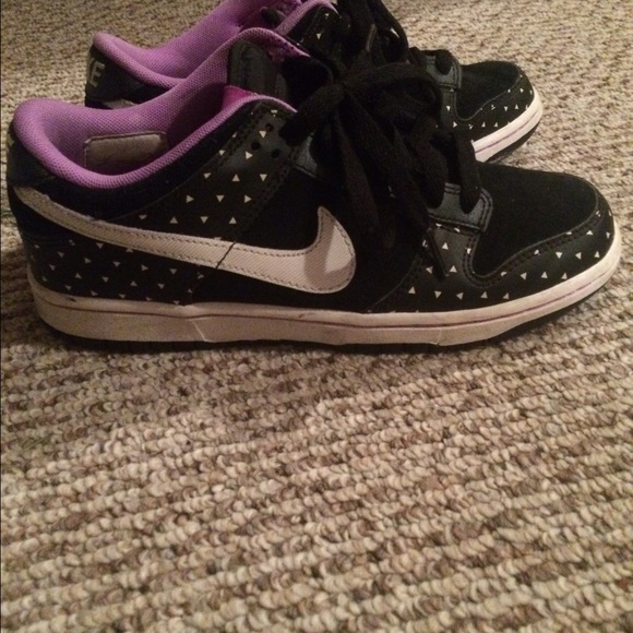 Black Nike Sneakers