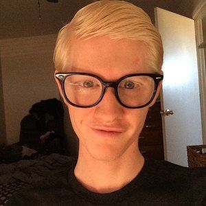 Meet your Posher, Seth